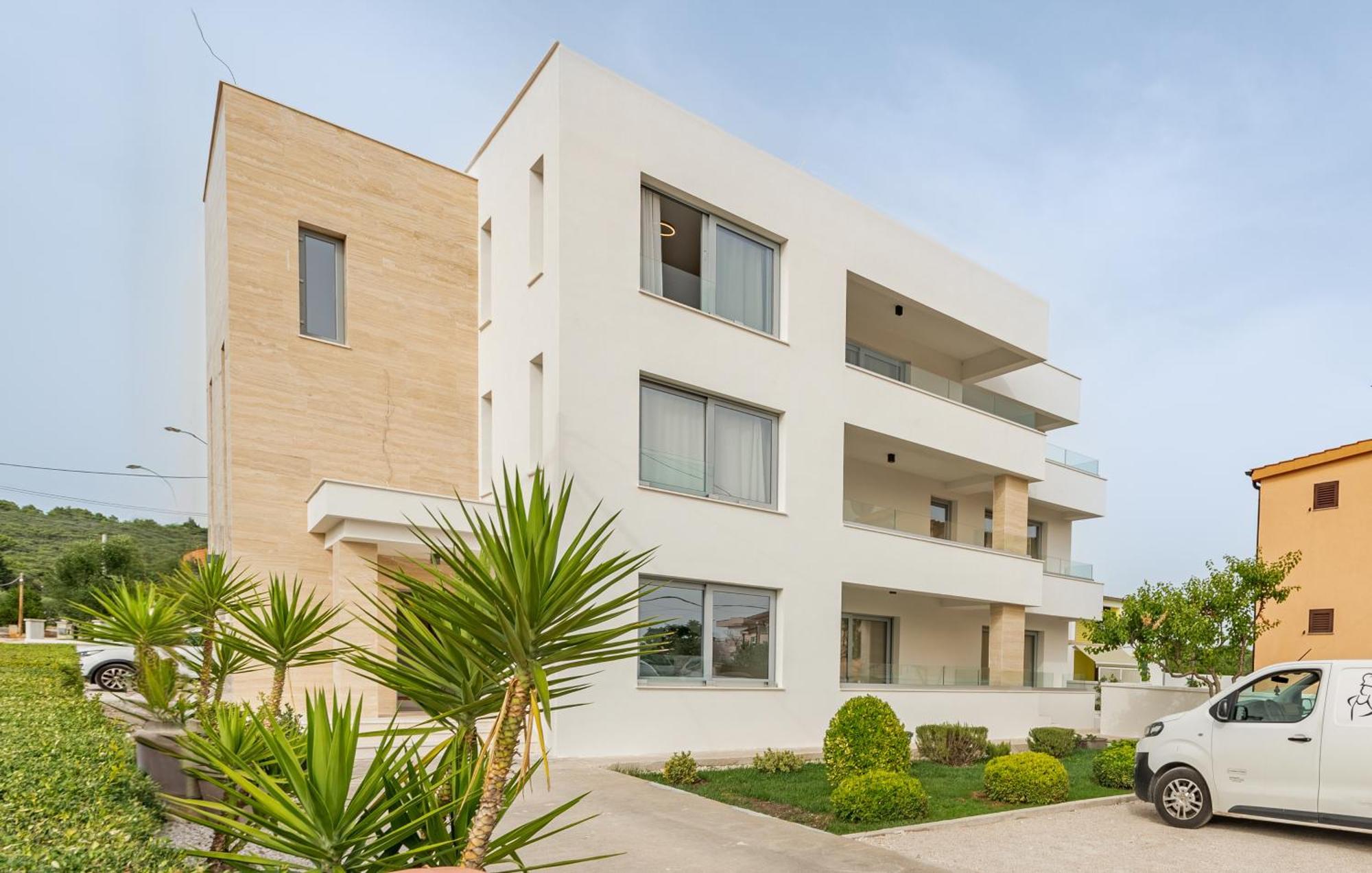 Rooms & Apartments Niko Sukosan Exterior photo